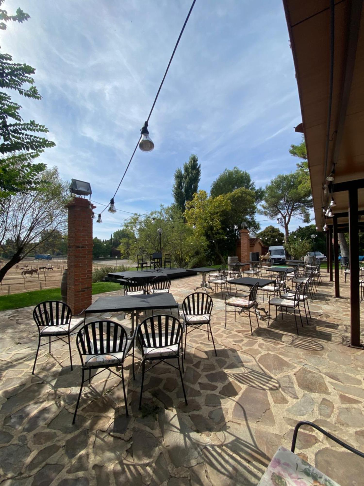 Bungalow Infanta Torrelaguna ภายนอก รูปภาพ